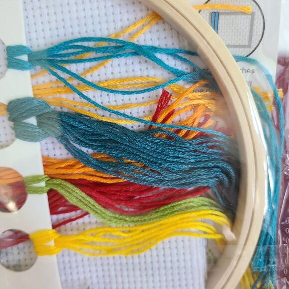 Art Skills Crafter's Closet "Farm Fresh" Rustic Farm Style Embroidery Kit NWT - Picture 15 of 16